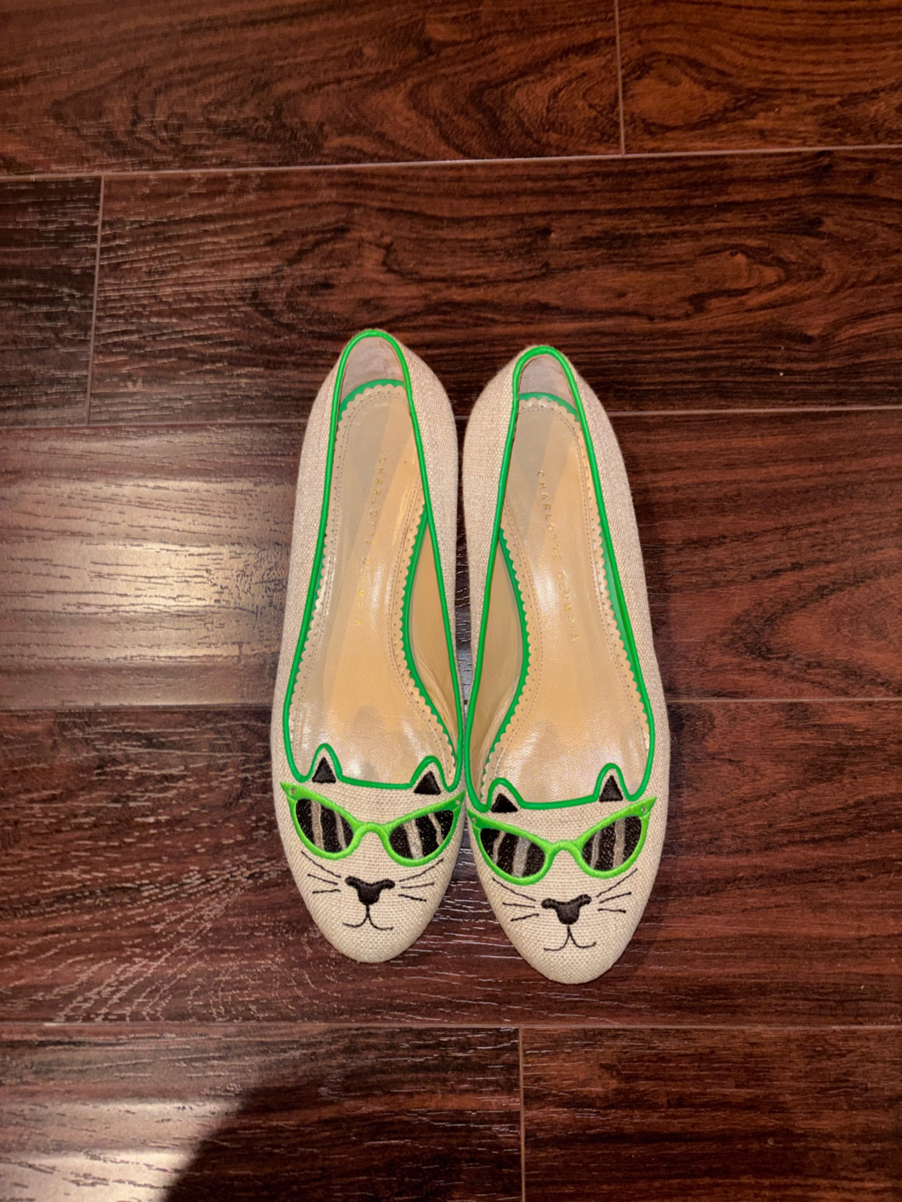 Charlotte Olympia Cream Cat-Embroidered Flats With Neon Green Trim